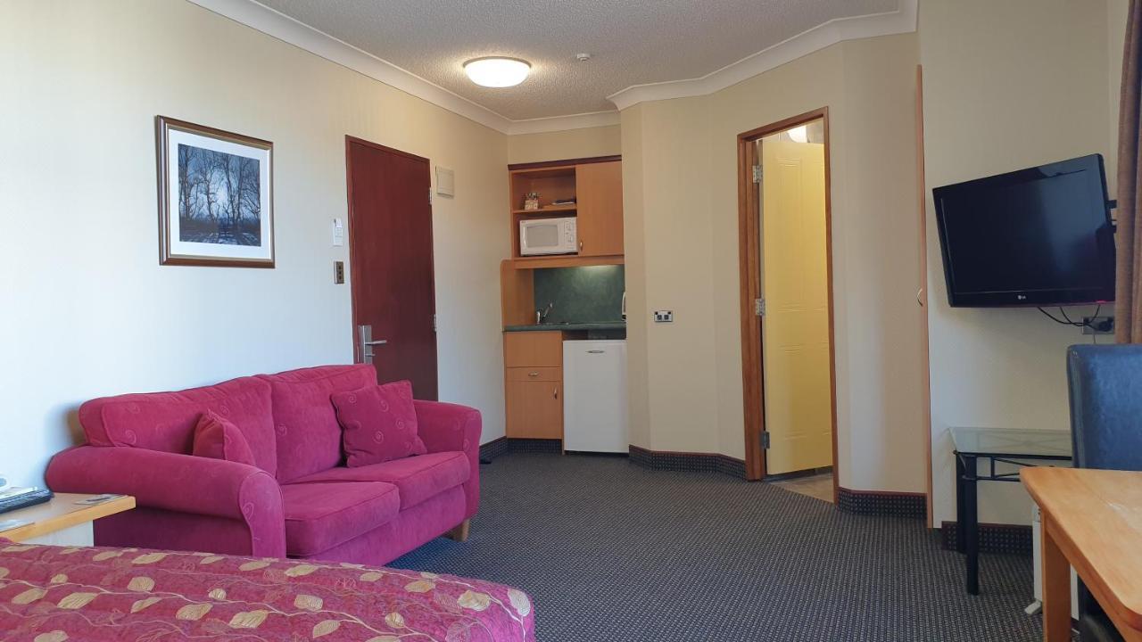97 Moray Motel